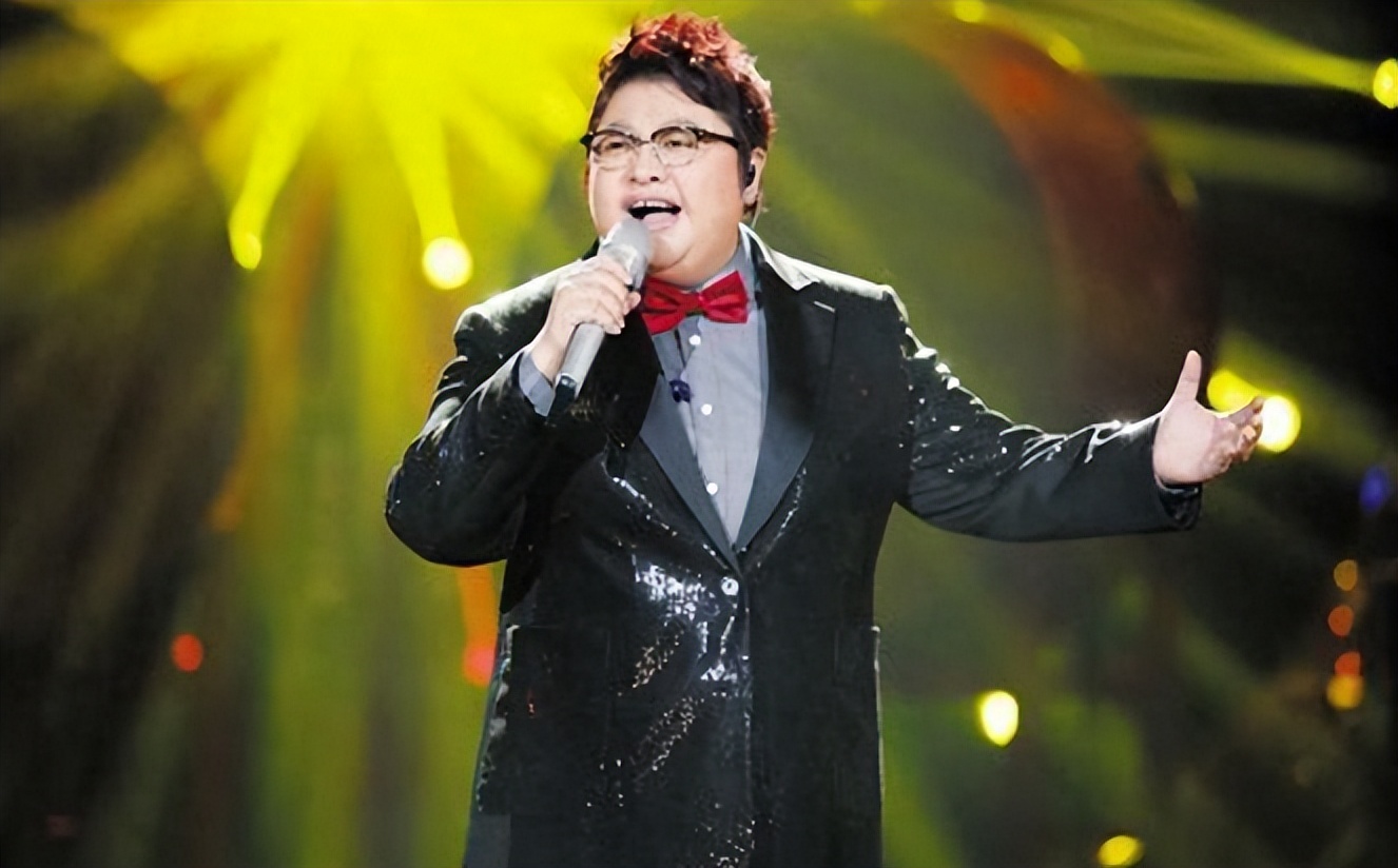 现在的韩红是怎样的一个人,明明可以靠实力却偏偏靠运气