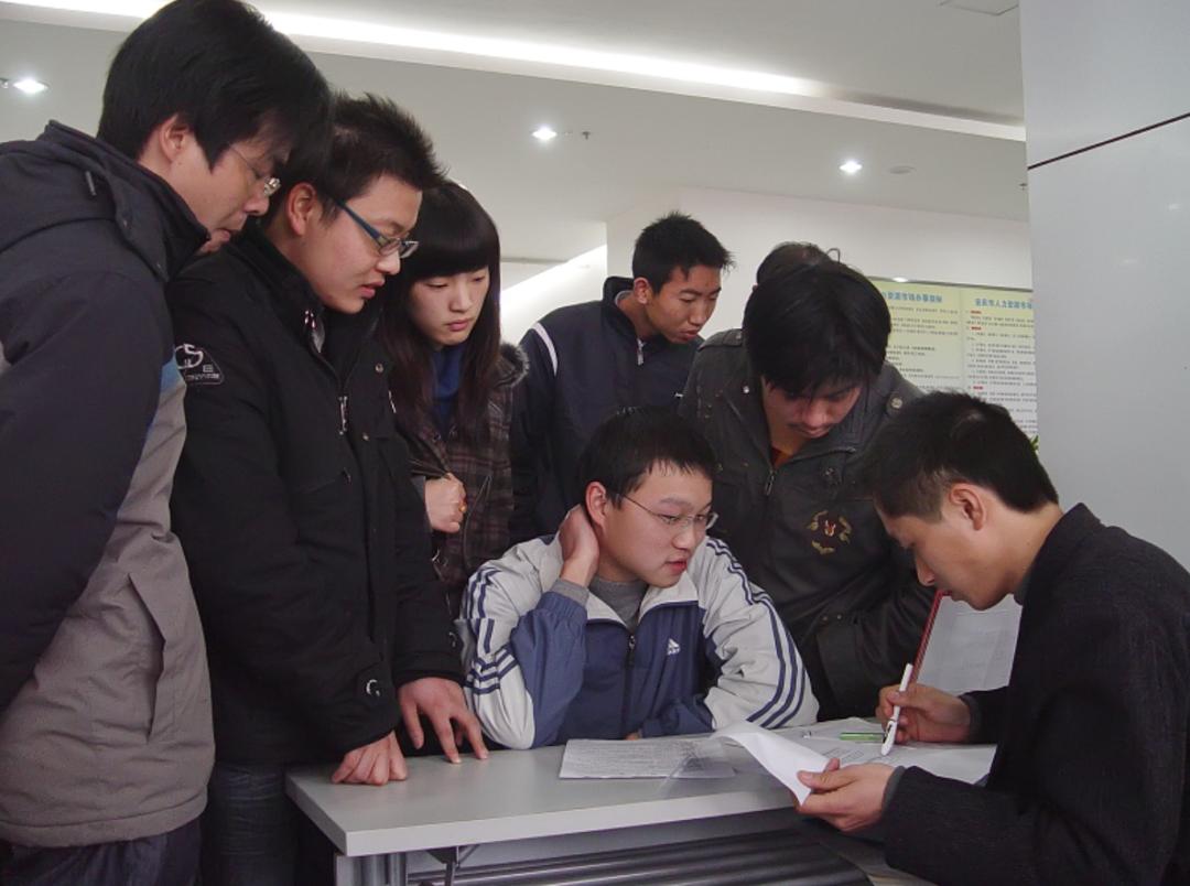 找工作要小心，包工头揭露“高薪招聘”套路，方式花样百出！