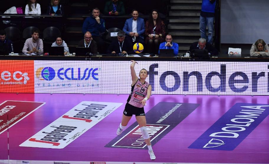 意大利女排发球超厉害,意大利女排接应复出