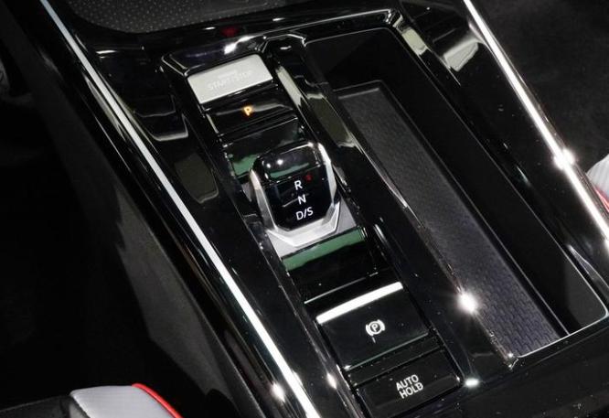 凌渡lamando2021款改色,凌渡2021款1.4t280舒适款改色