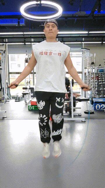有氧跳绳减脂跟练,减脂跳绳是单脚跳还是双脚跳绳