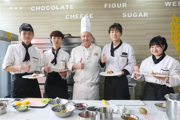 高中生上职校选什么专业好,职高高中应该选什么专业