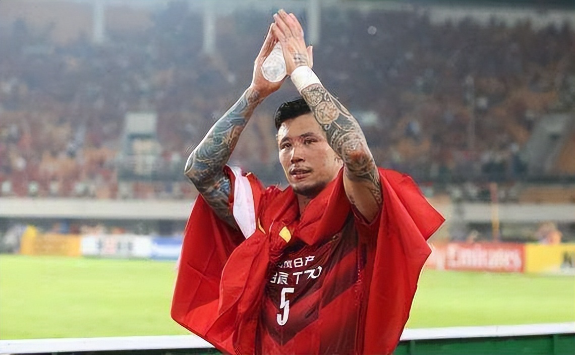 张琳芃的自摆乌龙将国足推入困境,男足迎战韩国张琳芃