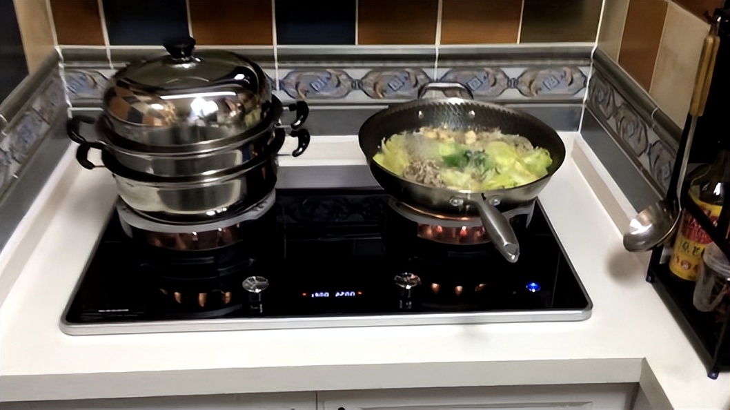 用电生火的电火灶，是噱头还是神器，以后会取代燃气灶吗？