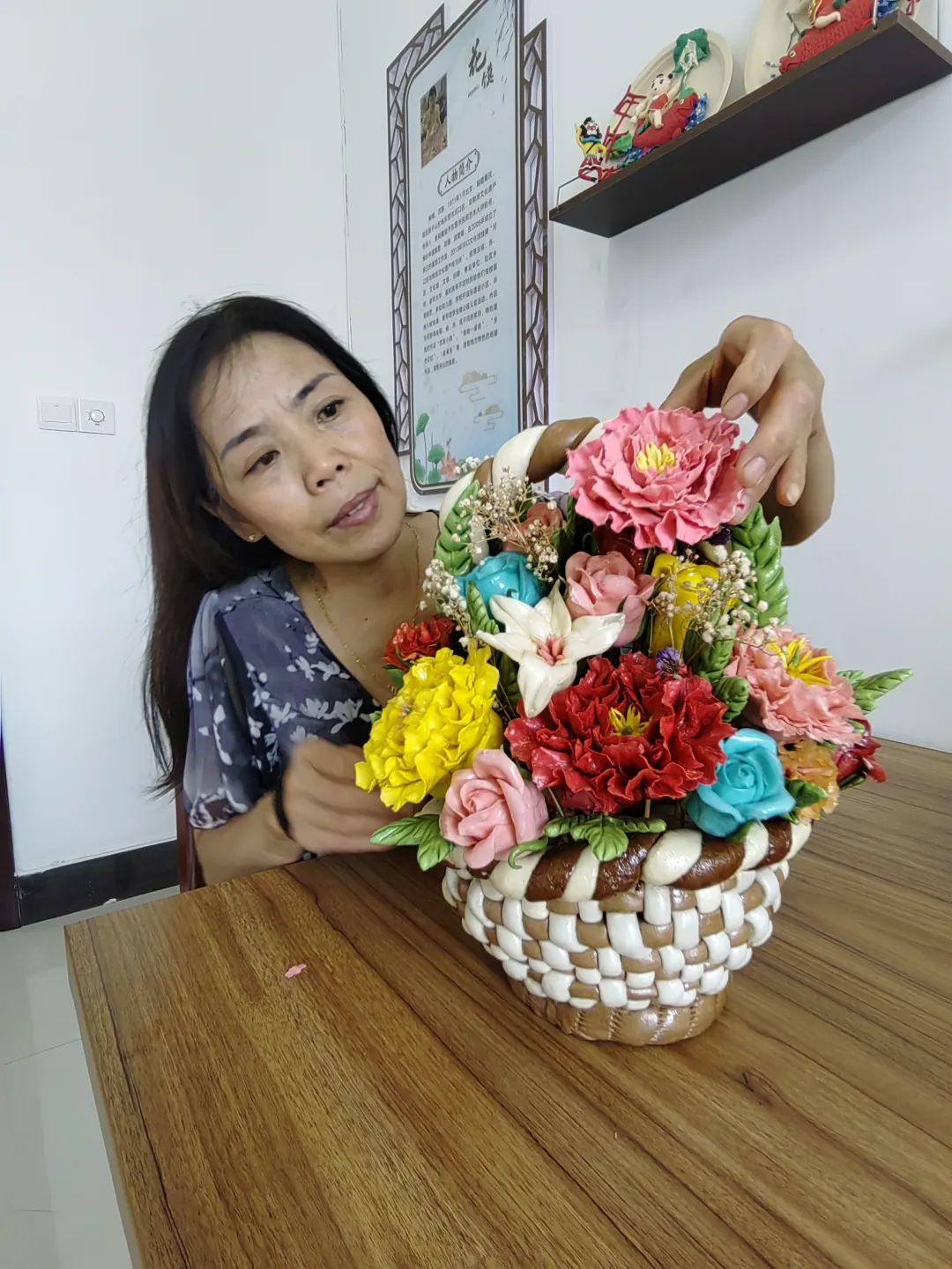 「走在前开新局」你见过“能吃”的花束花篮吗？