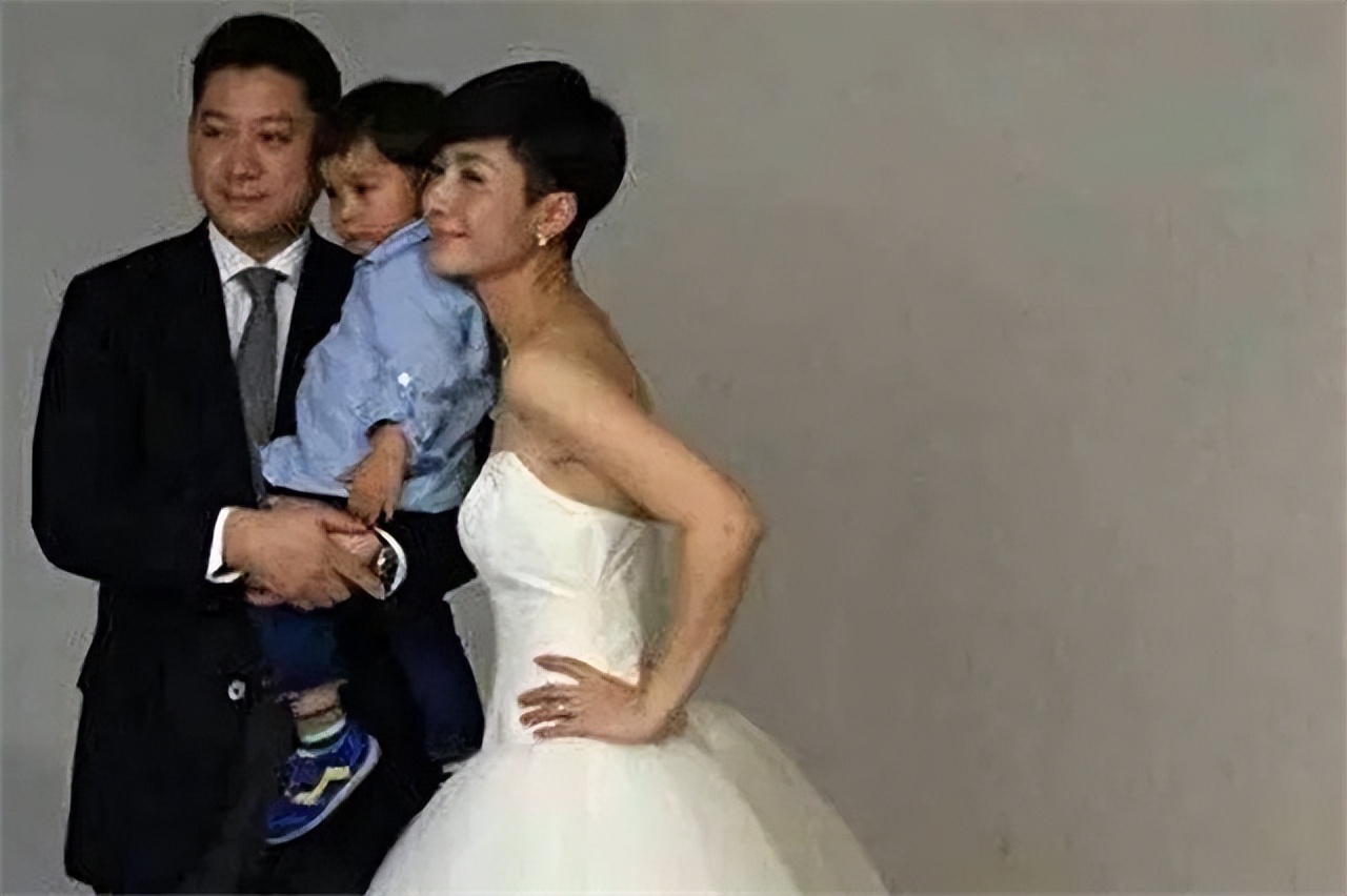 知名女主持人吉雪萍,主持人吉雪萍丈夫照片