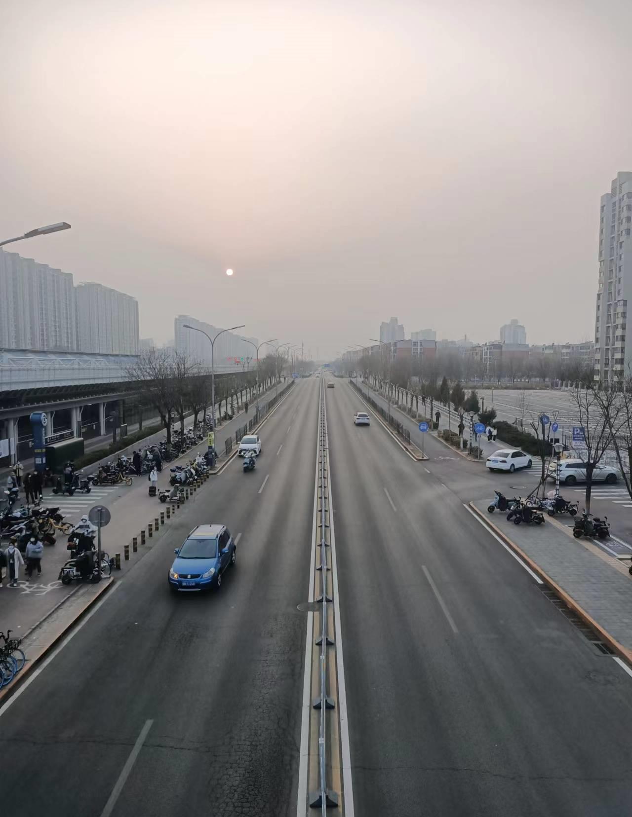 应届生挣满两万有多难,应届生没钱找工作