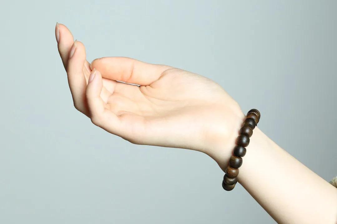 文莱沉香手串的功效与作用,文莱沉香沉水级手串