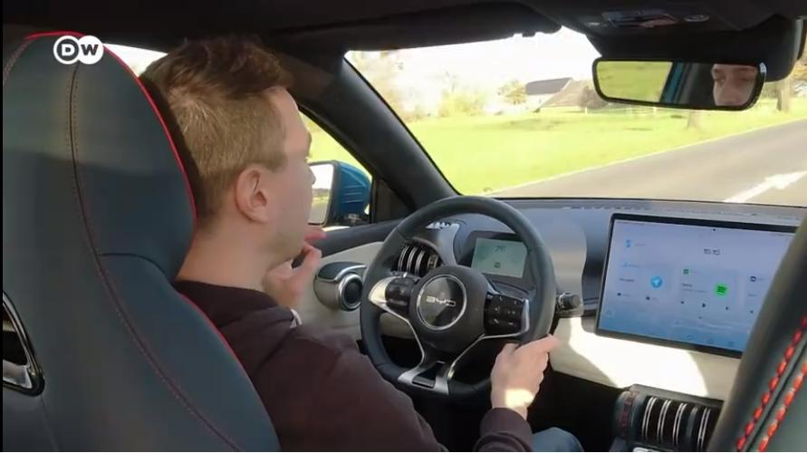 比亚迪刀片电池新能源汽车评测,比亚迪刀片电池爆款