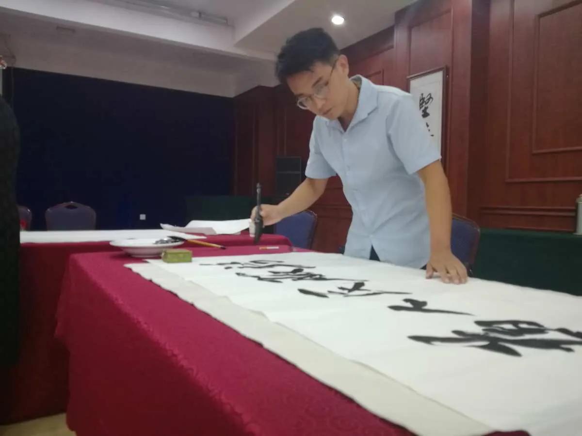 我的评论顺口溜-文友福名系列一百首,之四