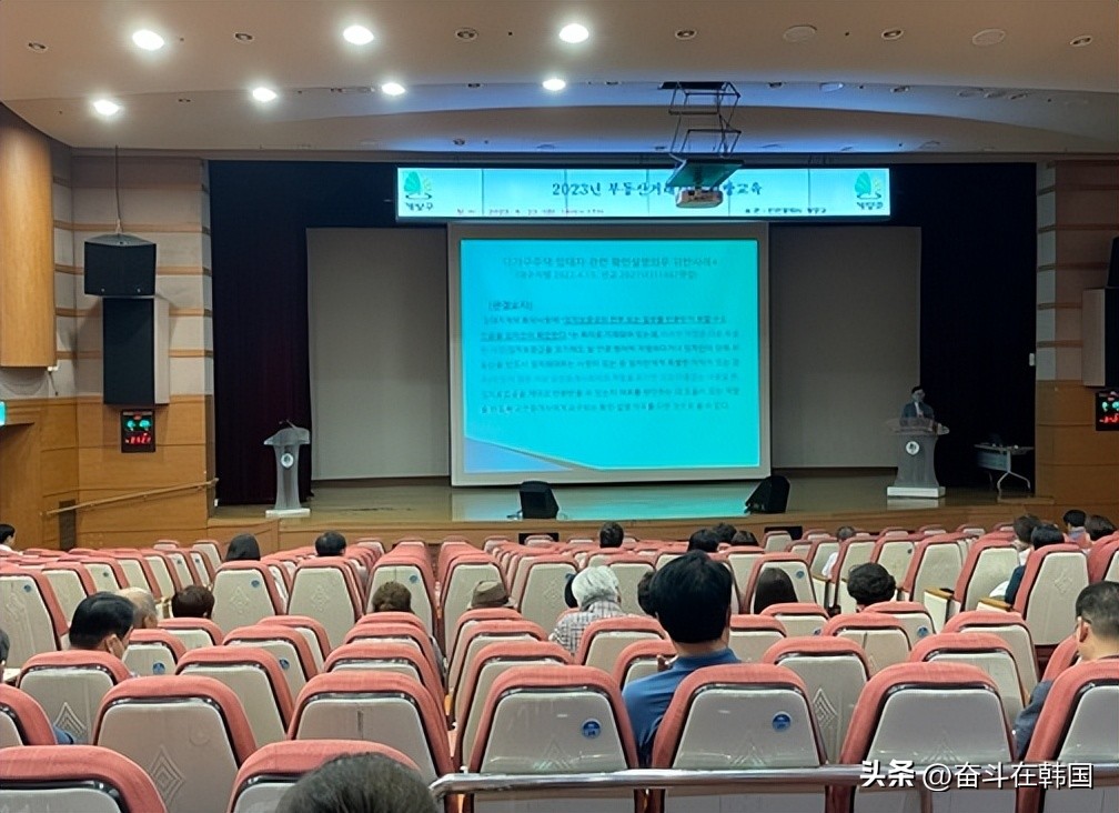 韩网友感慨:现在的中学生,打着交往的幌子就是为了发生性关系…