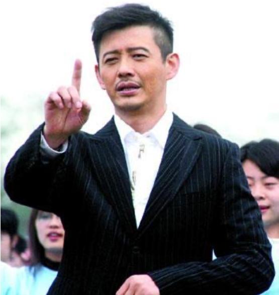 程前：与前妻离婚27年，娶小娇妻51岁当爹，如今前妻生活怎么样了