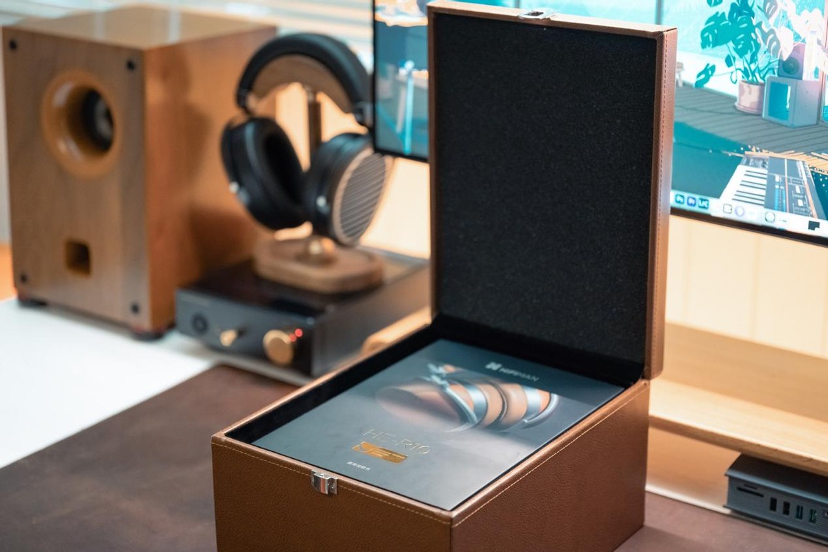 这就是参考级Hi-End听感，领略封闭式平板耳机巅峰HIFIMANHE-R10P