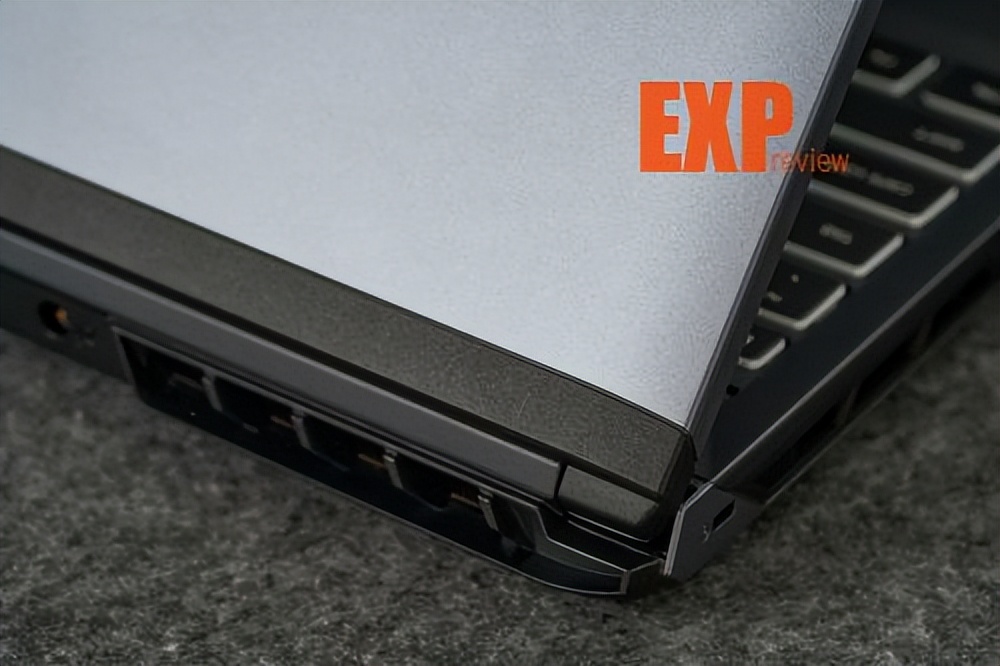 机械革命蛟龙16k4060对比神舟z8d6,机械革命蛟龙16k极光pro旷世g16