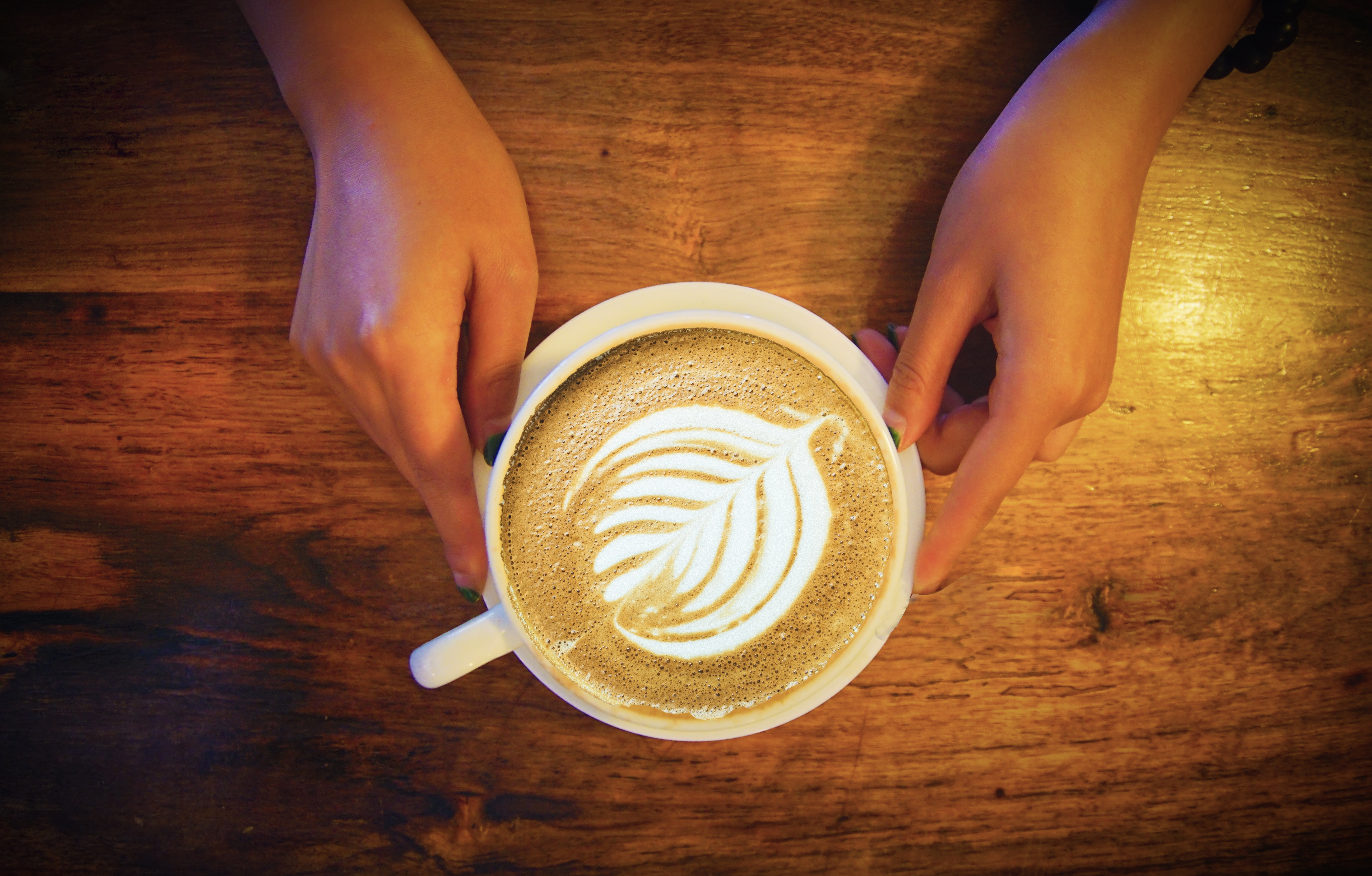 咖啡打奶泡用什么打,咖啡打奶泡技巧店里