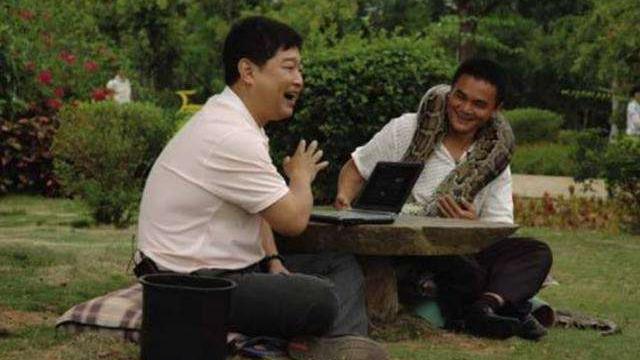 海南报恩巨蟒现况,巨蟒为报恩甘愿当“保姆”