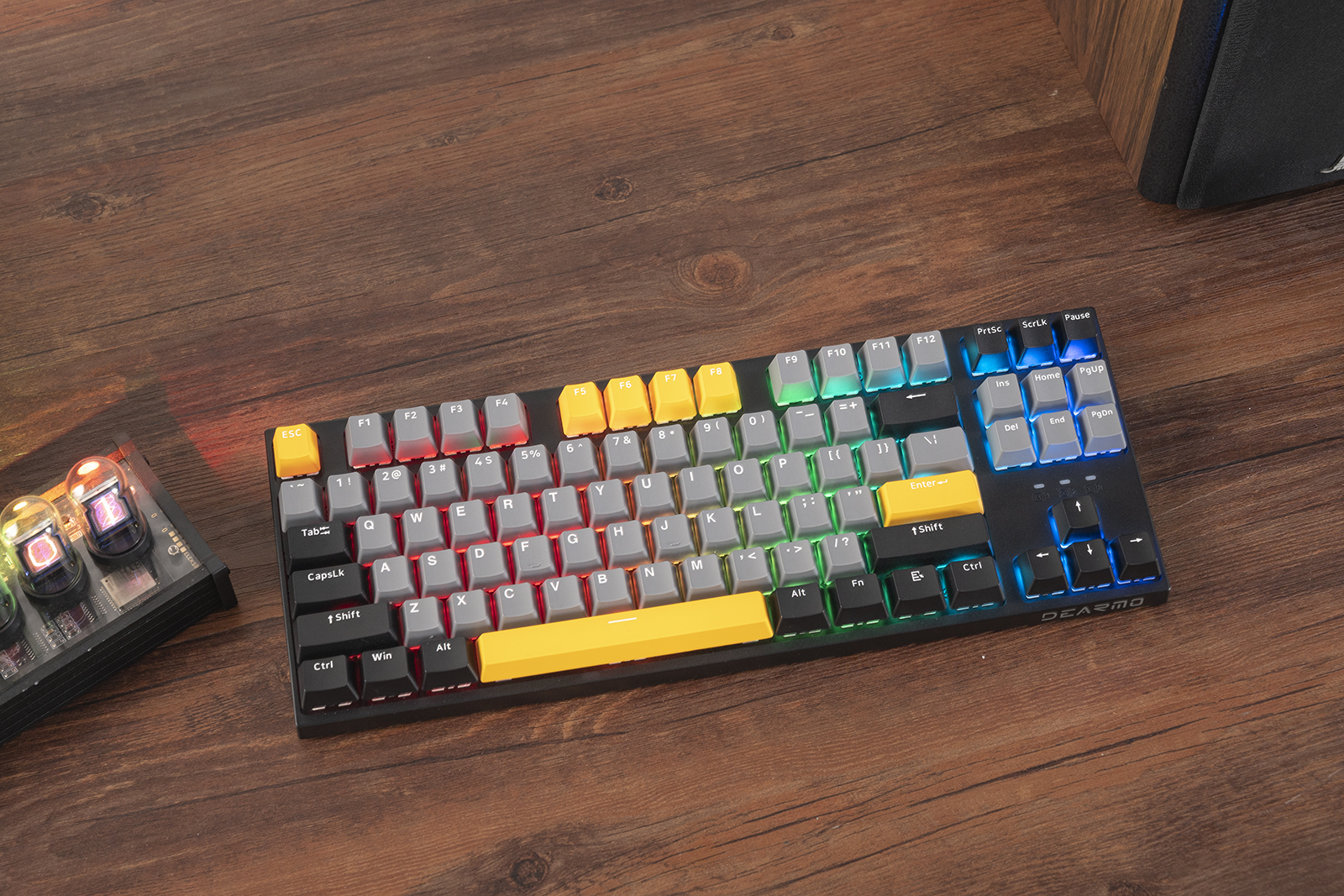 迪摩键盘f87茶轴,迪摩f87歼星舰手托