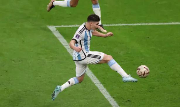 小蜘蛛阿尔瓦雷斯几号,阿根廷胡利安阿尔瓦雷斯