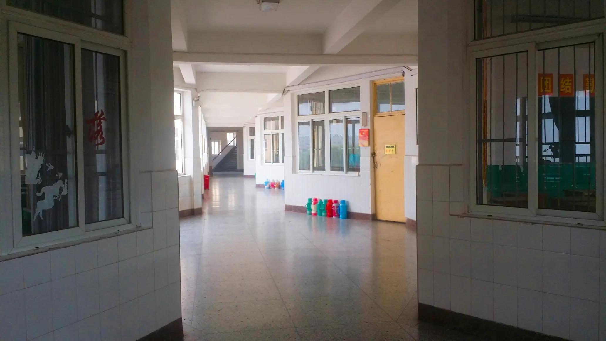 这所中学虽不在主城区，但知名度却悄然攀升