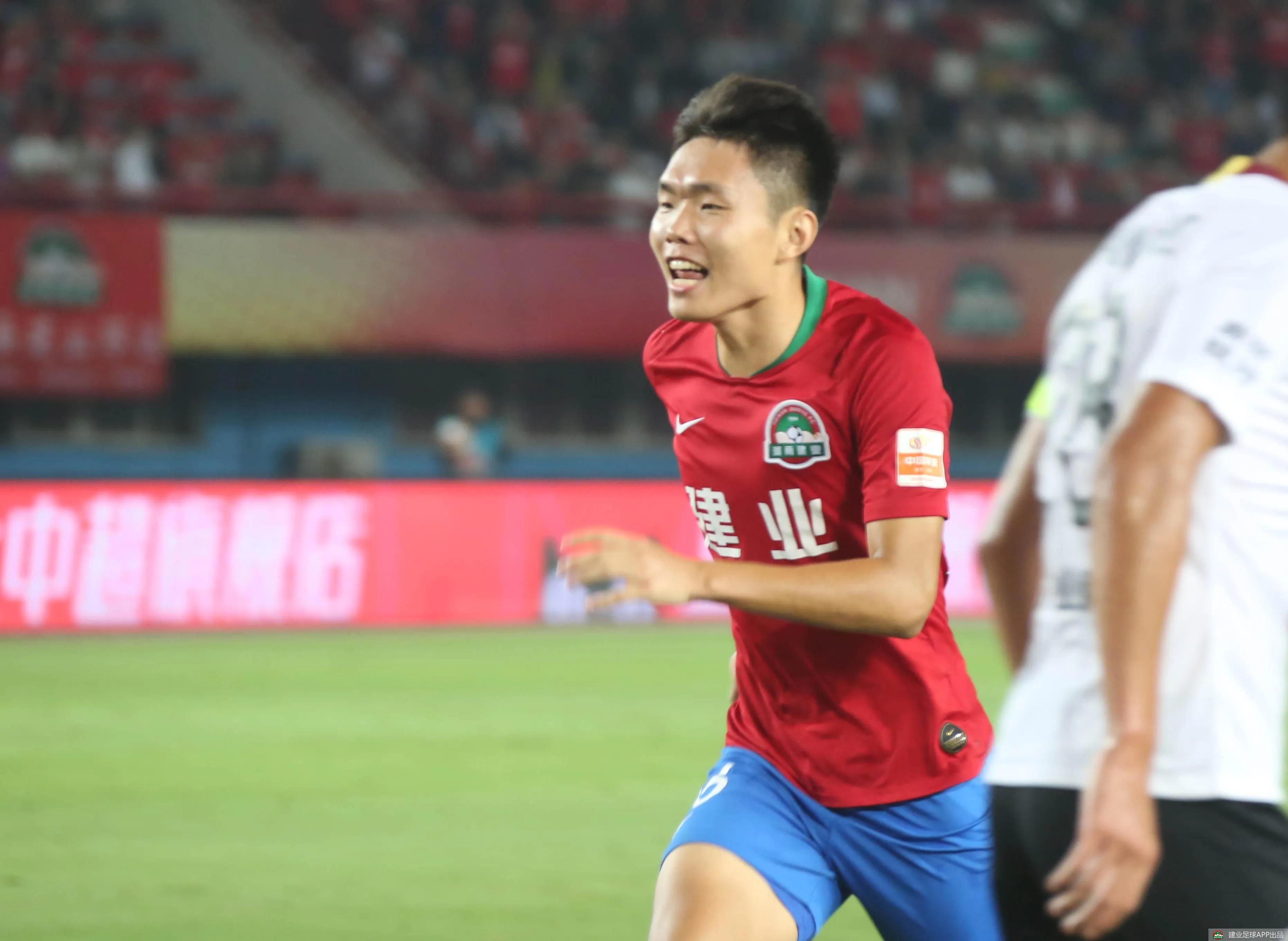 武磊1000万欧元国家队总身价,中国球员年薪排行武磊