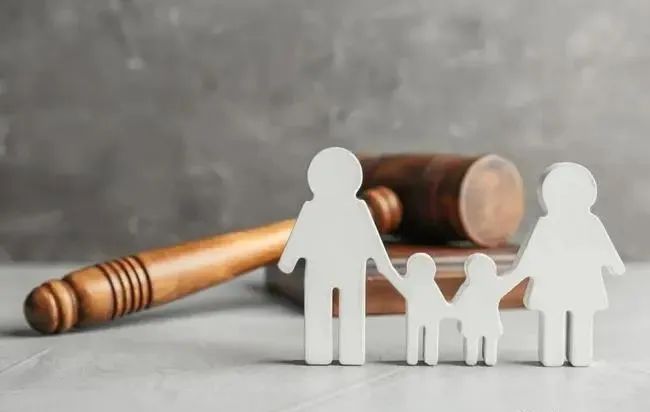 起诉离婚如何去争取孩子抚养权,我没上班能要回小孩抚养权吗