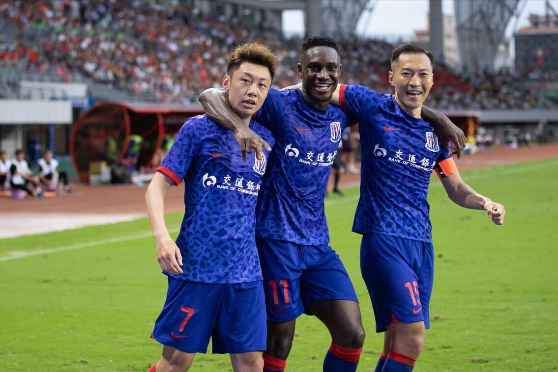 中超球迷回到赛场,中超回来了