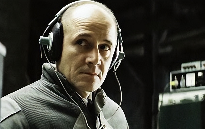 患有失忆症的赫德,与家人失联后,他将何去何从