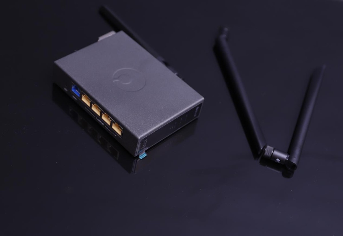 蒲公英r300s路由器拆解,蒲公英路由器r300测评