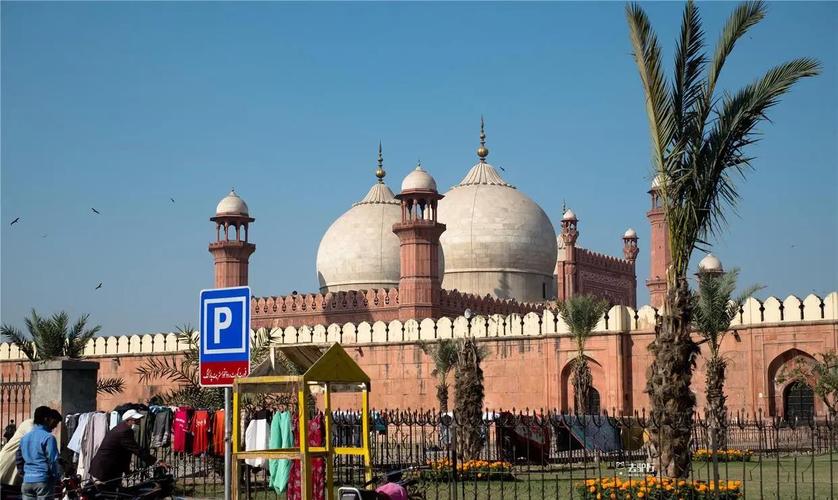 巴基斯坦真实生活收入,巴基斯坦多少工资算富人