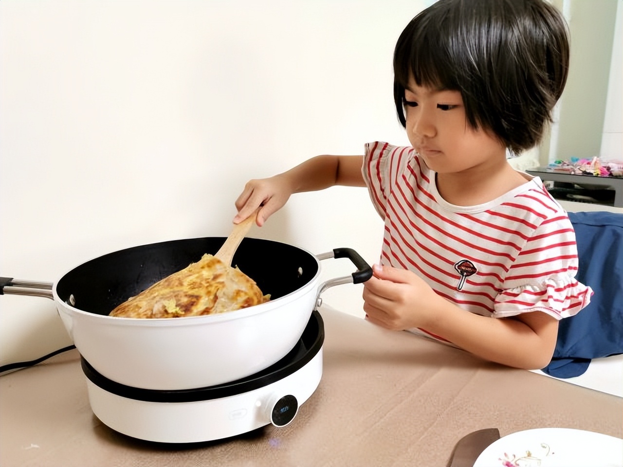 炒菜用电磁炉还是用煤气便宜,烧菜用电磁炉和煤气灶哪个省钱