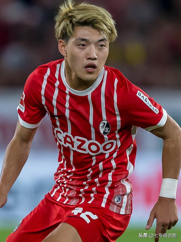 日本足球最新身价已超3亿,日本足球运动员中田英寿