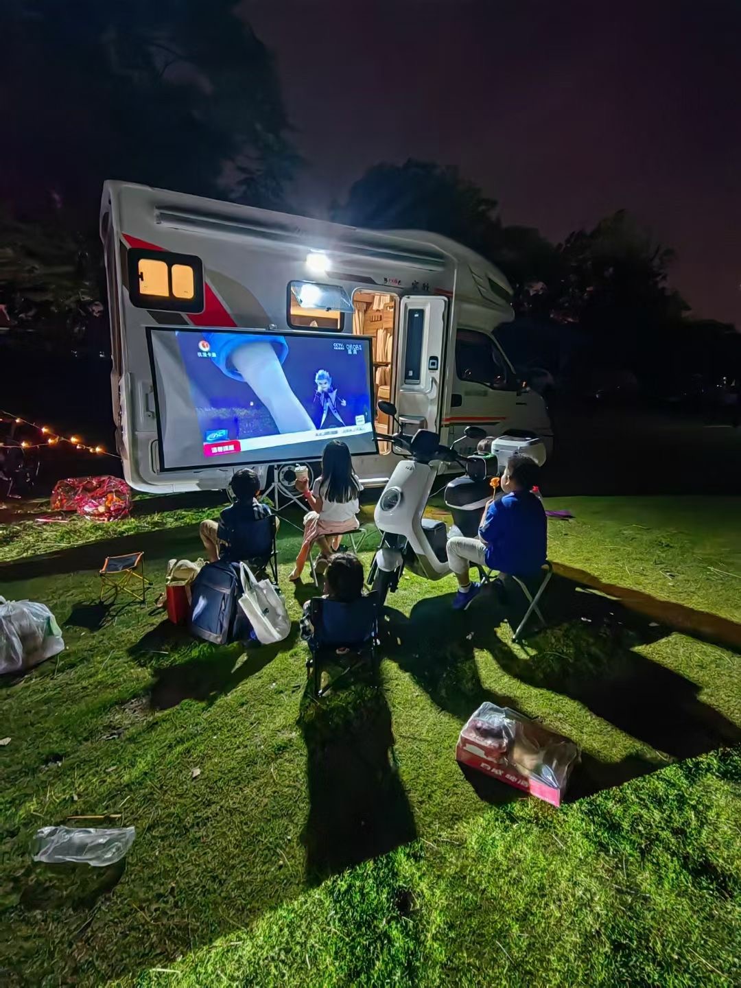 房车不耗电不用油,房车不用电池直接通电