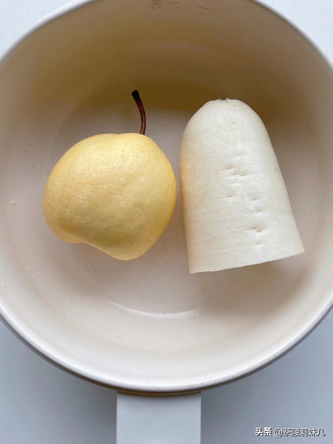 雪梨炖白萝卜作用是什么,白萝卜加雪梨还可以加什么