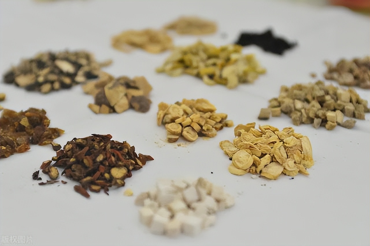 中医“汗法”可用于治疗哪些皮肤疾病？有什么注意事项和禁忌？