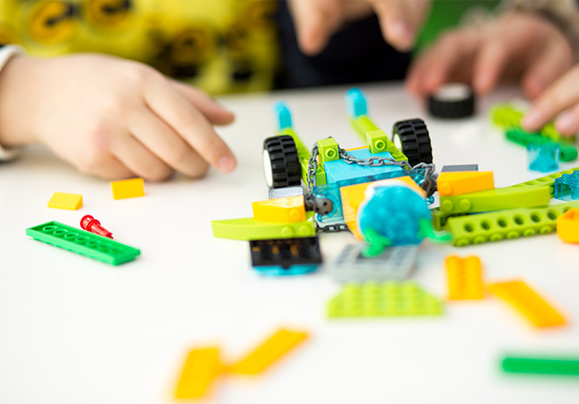 未来10年有五种职业很吃香，家长的远见，决定娃将来是否好找工作