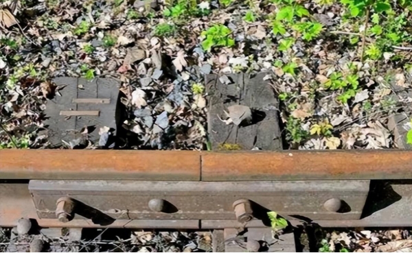 为什么中国有那么多废旧铁轨,中国铁路报废钢轨都去了哪里