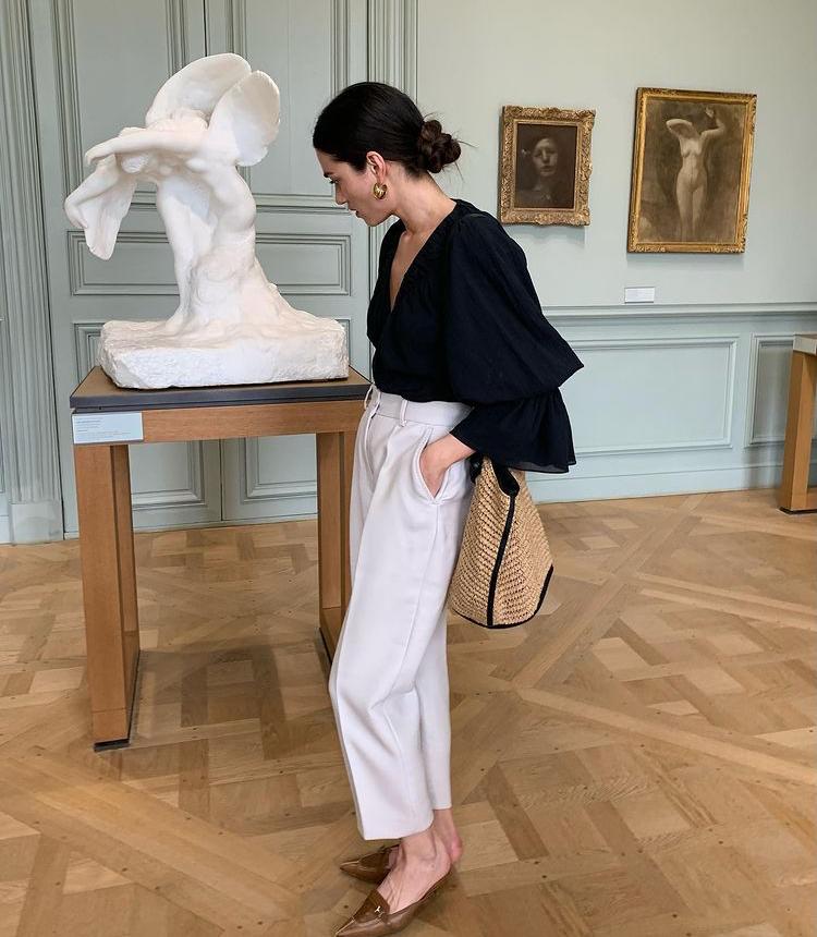 夏天穿黑色还是白色衣服好看,夏天来了穿白色好看还是黑色好看