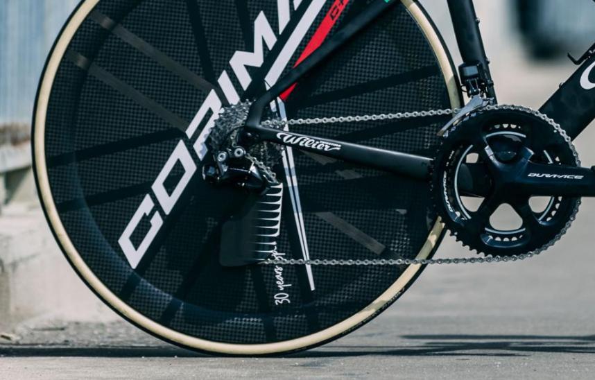 赛场新*器武**多款全新器材装备亮相环法赛场