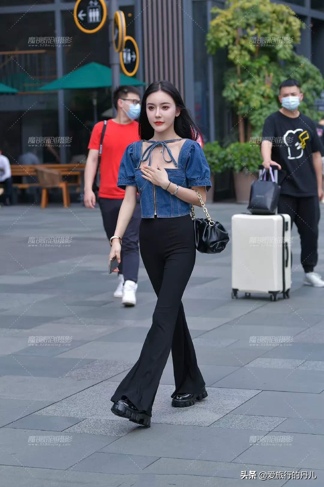 复古衬衫搭配黑色喇叭裤,牛仔裤复古衬衫搭配图片