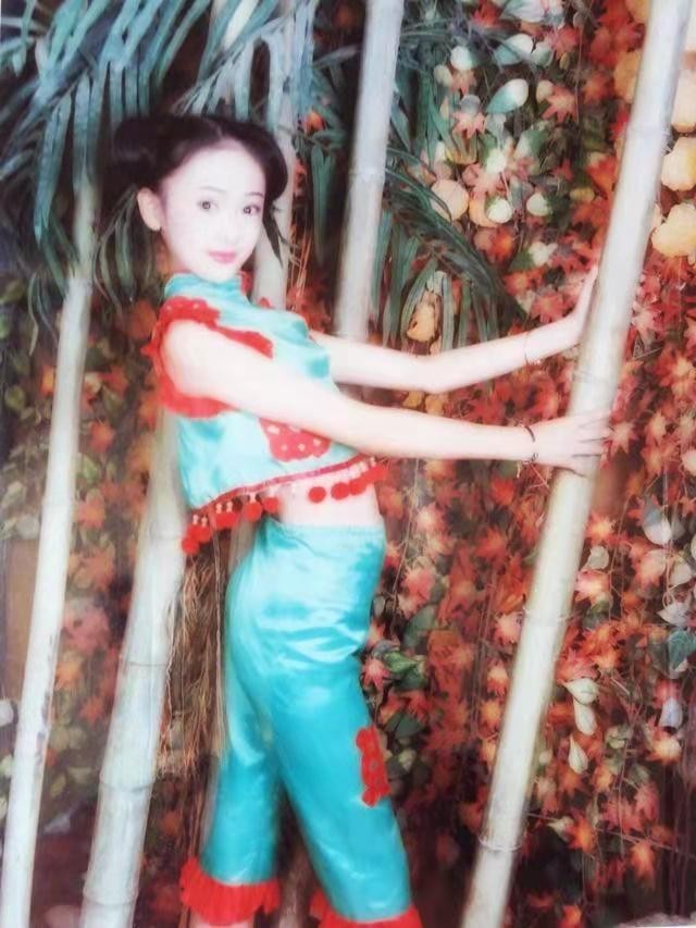 “小章子怡”童瑶的成长史，和她与张国立父子的恩怨情仇