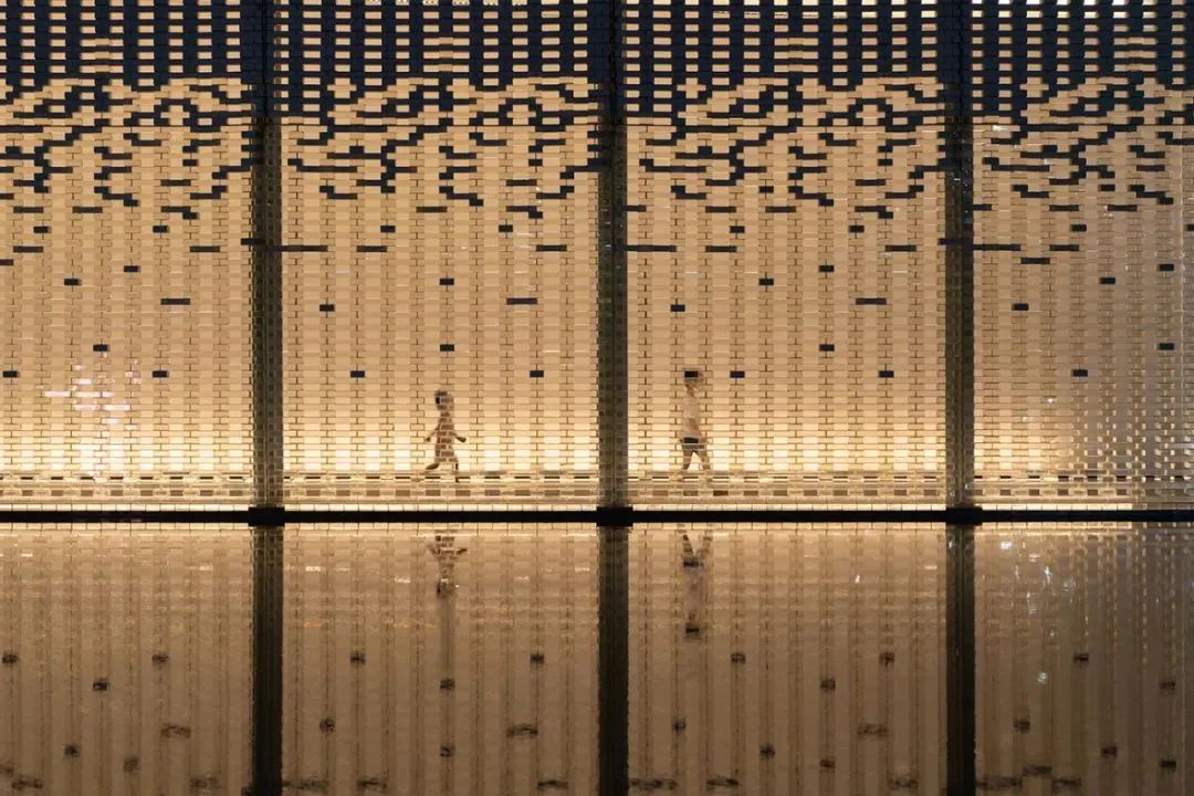 中营腾憬｜示范区如何通过玻璃做出亮点，设计+选材+施工工艺