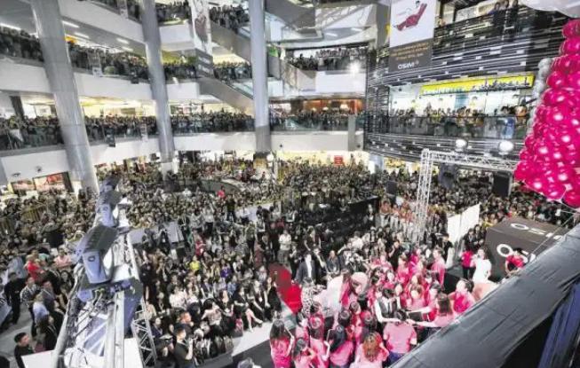 1995年韩国三丰百货倒塌事件图片,诡异的韩国三丰百货倒塌事件