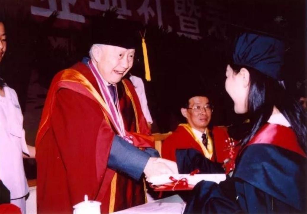 钱伟长考清华写的赋,钱伟长文史满分