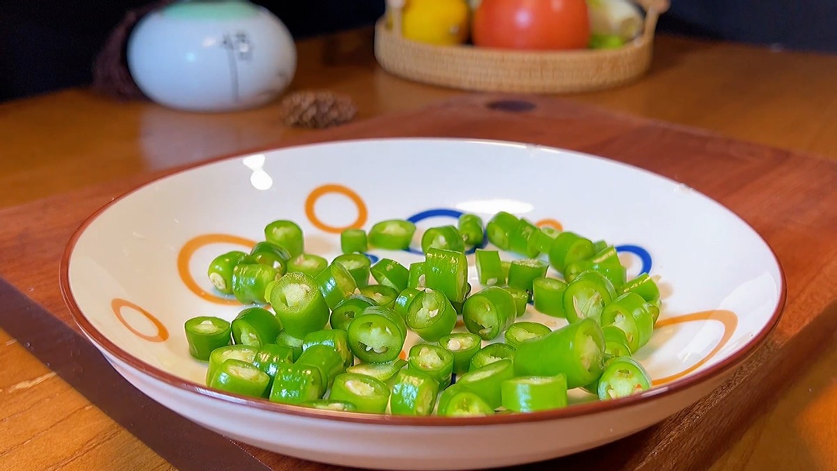 人体缺少哪种维生素会白头发,人体缺什么维生素会长白发