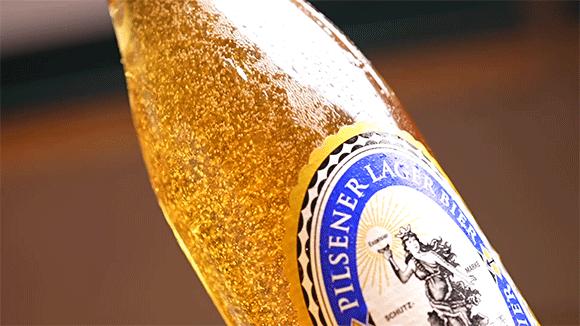 这个被低估的夜宵美食城，跟着「蓝妹啤酒」才找得到！