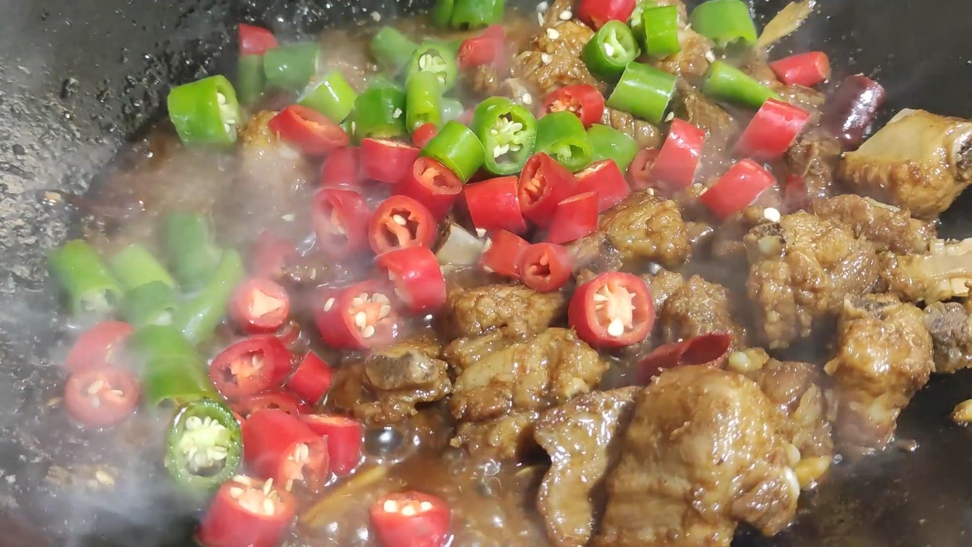 排骨做法不要糖,做粉蒸排骨排骨需要焯水去血水吗