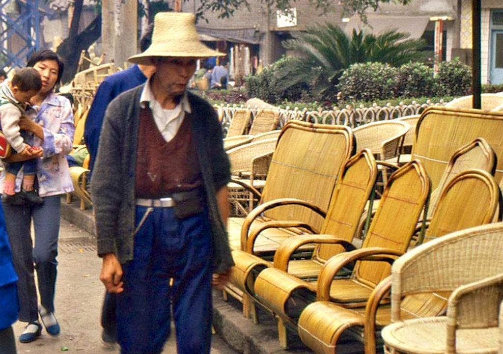 日军侵华兽行,日军当着国军的面杀俘虏