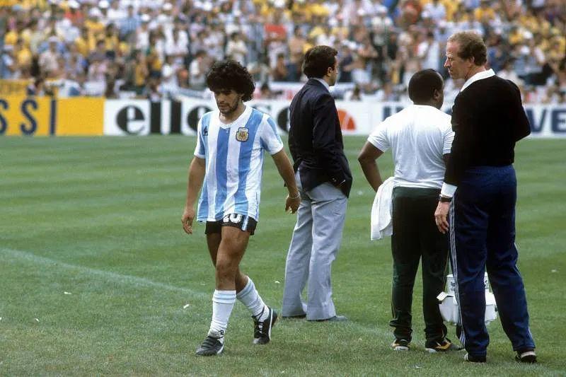 贝利和马拉多纳和罗纳尔多,贝利与马拉多纳