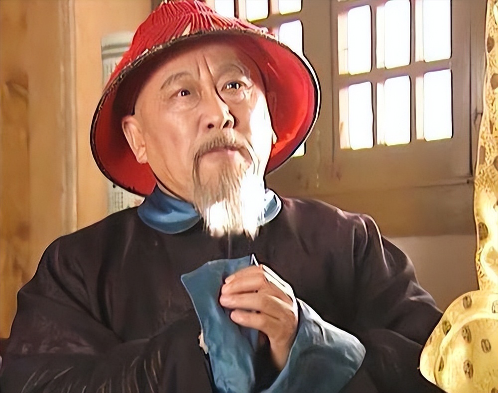 康熙把皇长子圈禁起来,康熙的第一个儿子和长子