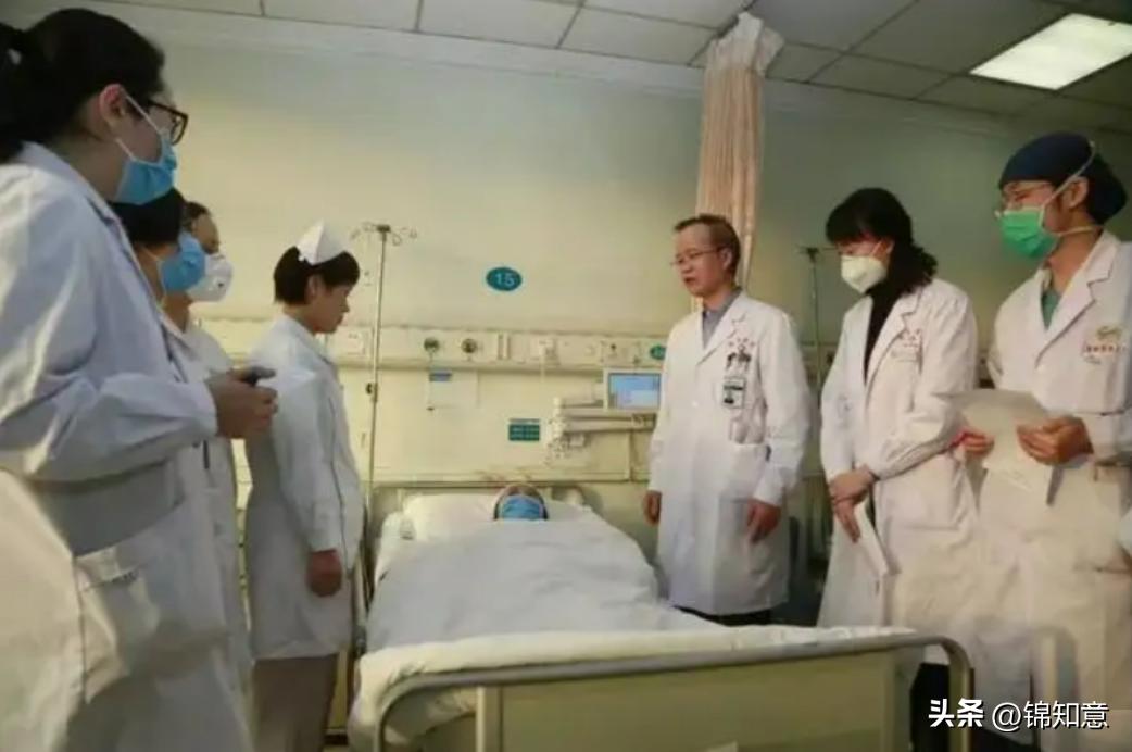 四十三岁母亲把子宫移植给女儿,母亲子宫移植给女儿孩子是谁的